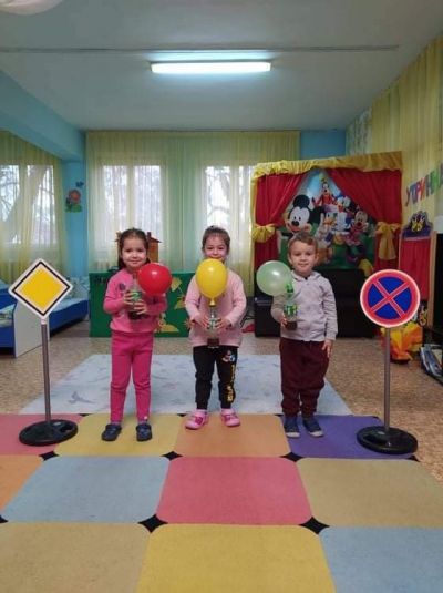 1 - ДГ Звънче - Стамболийски