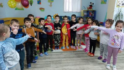 група "Детска планета" - ДГ Звънче - Стамболийски
